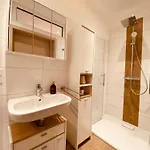 Hochwertige Mit 7qm Balkon, Netflix, Kaffeeautomat, Rainshower Bad דירה צוויקאו
