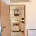 Hochwertige Mit 7qm Balkon, Netflix, Kaffeeautomat, Rainshower Bad *