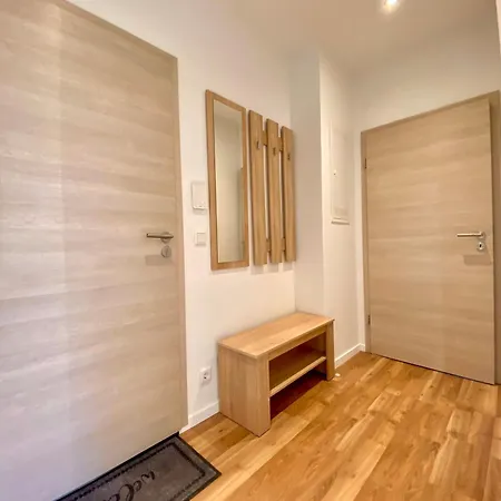 Hochwertige Mit 7qm Balkon, Netflix, Kaffeeautomat, Rainshower Bad *