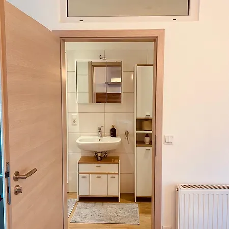 Hochwertige Mit 7qm Balkon, Netflix, Kaffeeautomat, Rainshower Bad *