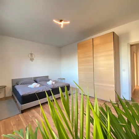 Apartamento Hochwertige Mit 7qm Balkon, Netflix, Kaffeeautomat, Rainshower Bad