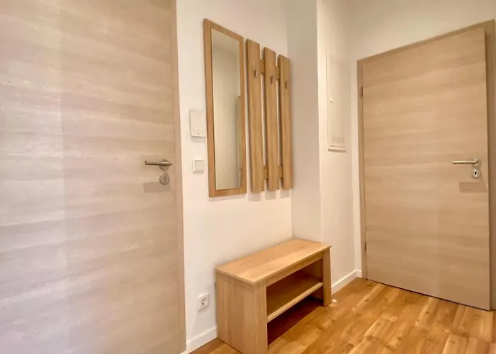 Hochwertige Mit 7qm Balkon, Netflix, Kaffeeautomat, Rainshower Bad *