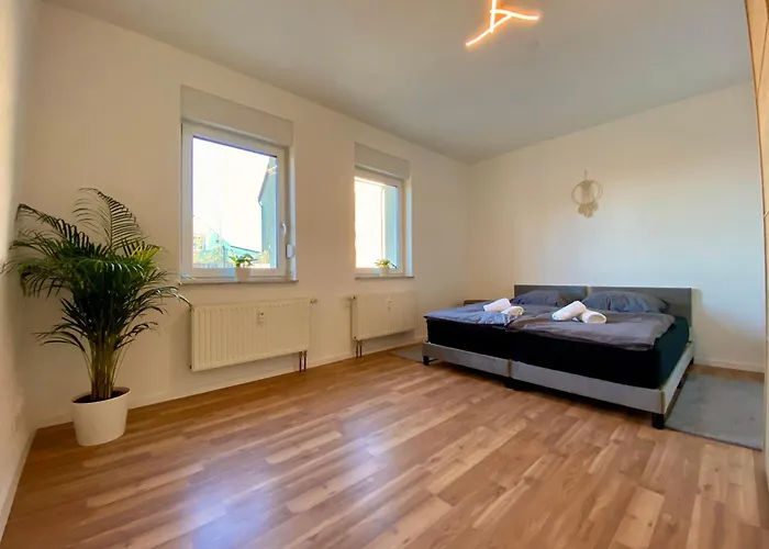 Apartament Hochwertige Mit 7qm Balkon, Netflix, Kaffeeautomat, Rainshower Bad *